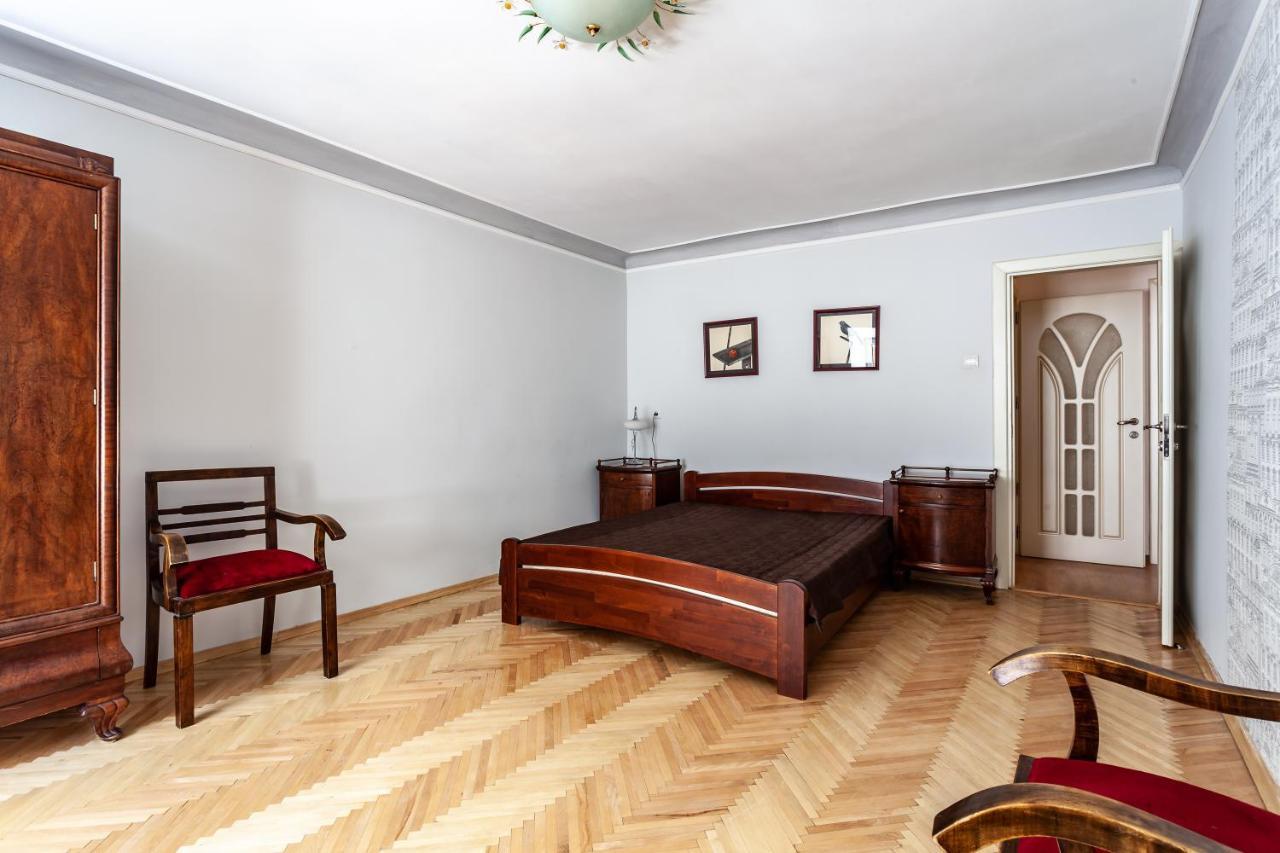Four Bedrooms Apartment In The Heart Of Lviv Exterior foto