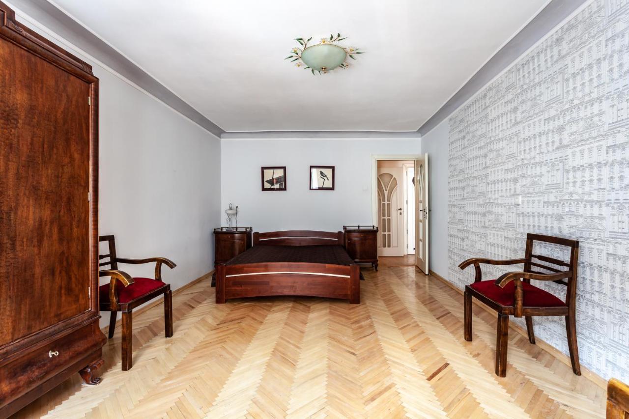 Four Bedrooms Apartment In The Heart Of Lviv Exterior foto